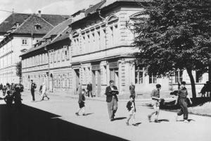 Gadescene fra propagandafilm © USHMM