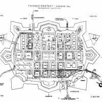 Kort over Theresienstadt med information om de forskellige bygninger m.m.