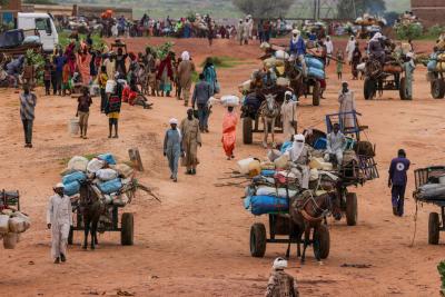 Darfurianske flygtninge på vej over grænsen til Tchad, 2023 