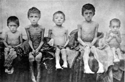 Allerede i 1920'erne udbrød en omfattende hungerkatastrofe i store dele af landet, som følge af politiske beslutninger