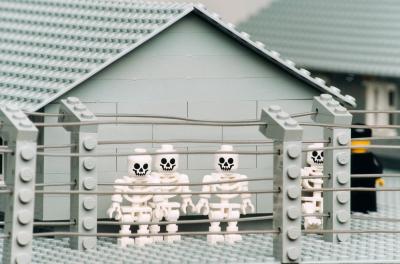  Zbigniew Libera, Lego Concentration Camp Set © Bartosz Stawiarski