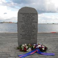 I 2008 blev der rejst en mindesten på Langeliniekaj i København for de danskere der i 1943 blev deporteret til kz-lejre med skibet Wartheland.