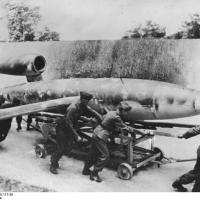 V1 missil. Billedet er taget i 1944. © Bundesarchiv, Bild 146-1975-117-26 / Lysiak / CC BY-SA 3.0 de