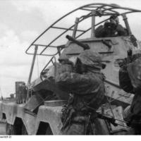 Soldater fra SS-division Wiking i Rusland 1941, © Bundesarchiv, CC BY-SA 3.0 de, https://commons.wikimedia.org/w/index.php?curid=5478190